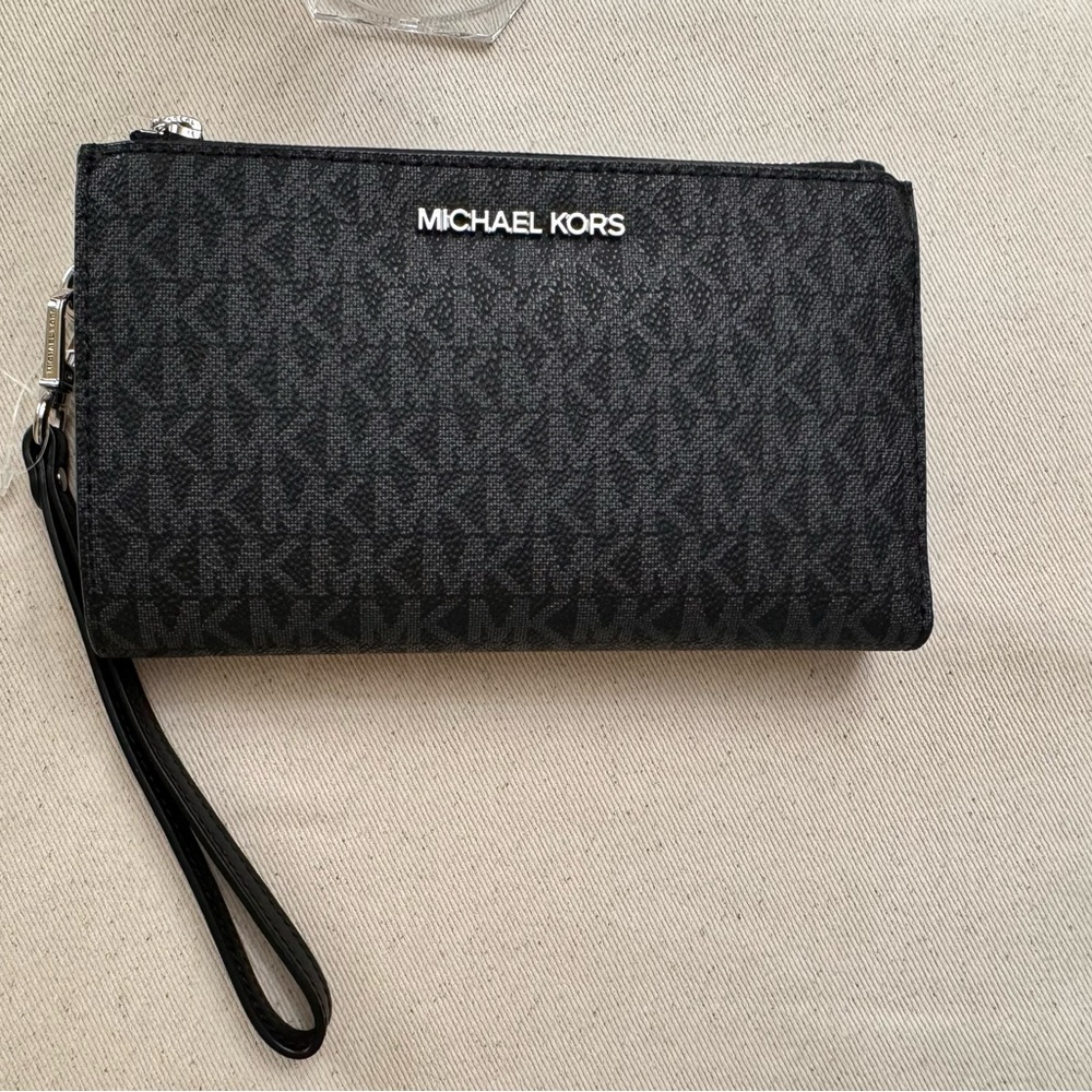 NWT Michael Kors Signature Jet Set Double-Zip Wristlet
